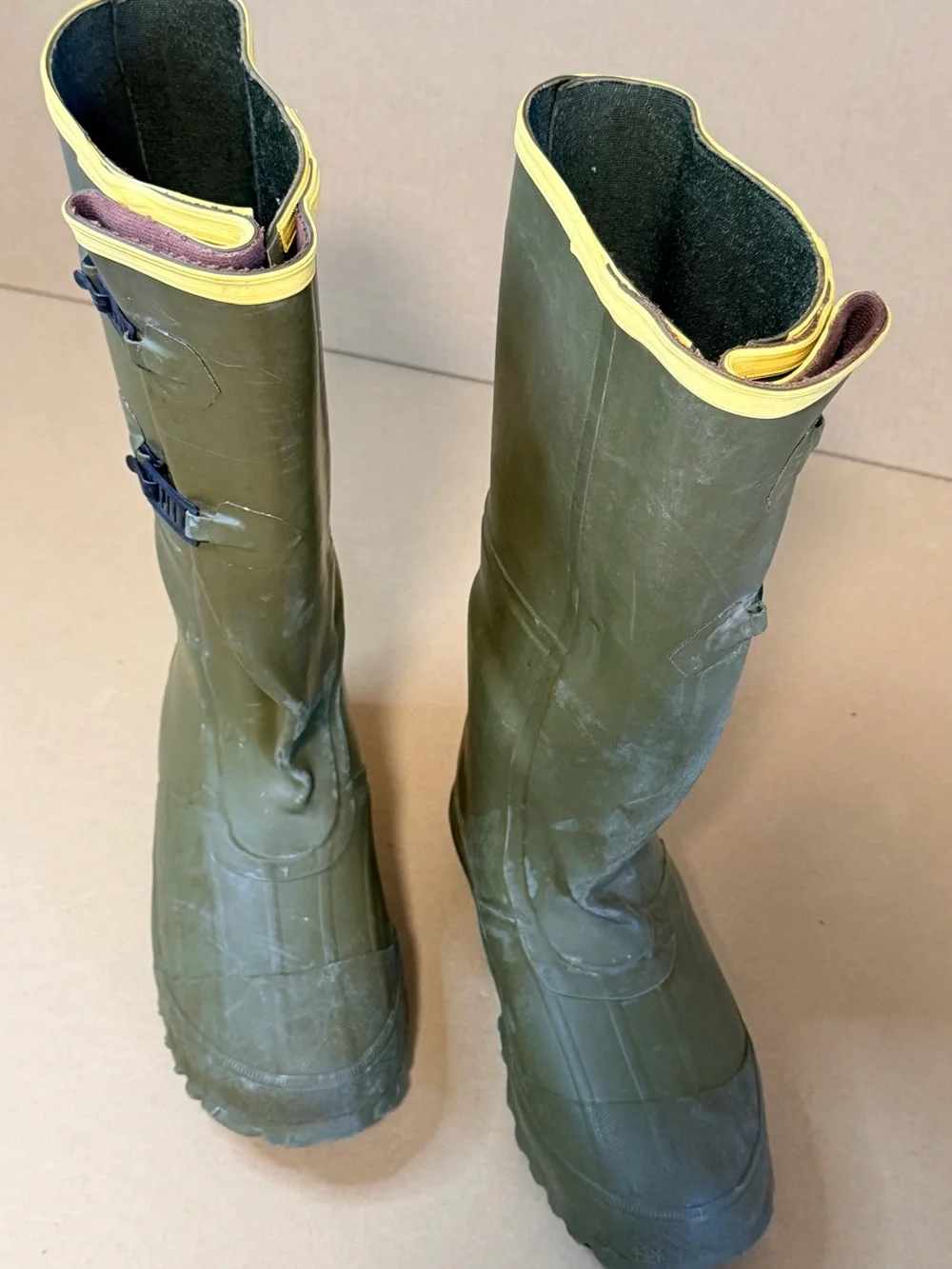 LACROSSE INSULATED 2-BUCKLE 18
